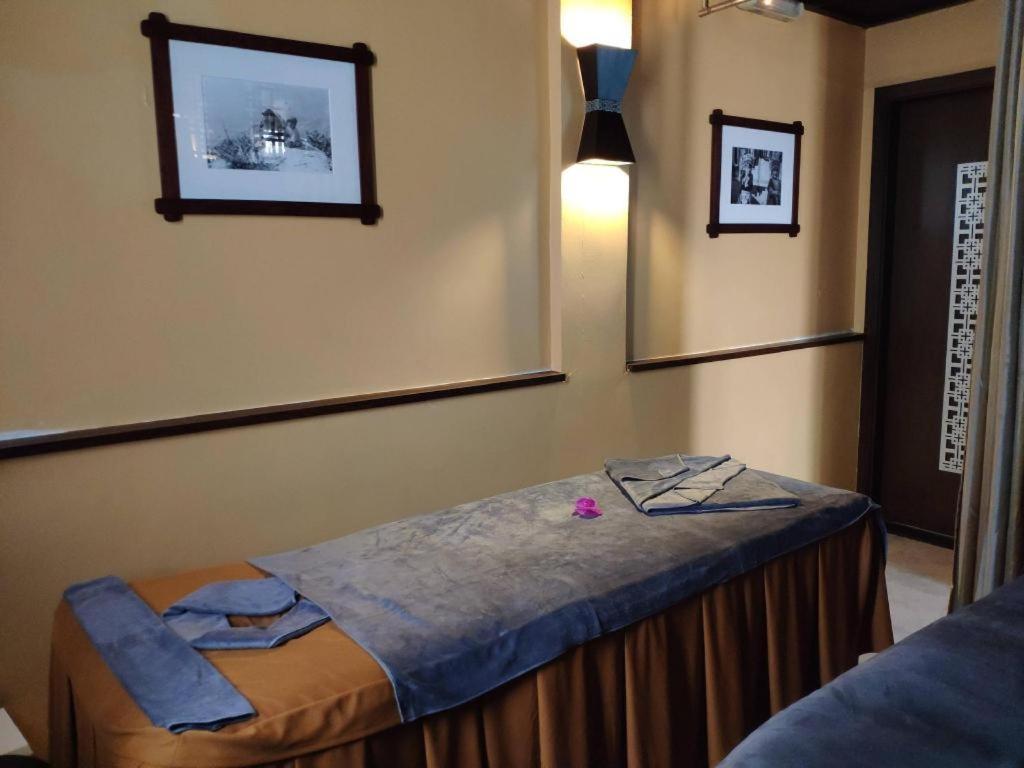 Church Boutique Hotel Hang Trong Ханой Экстерьер фото