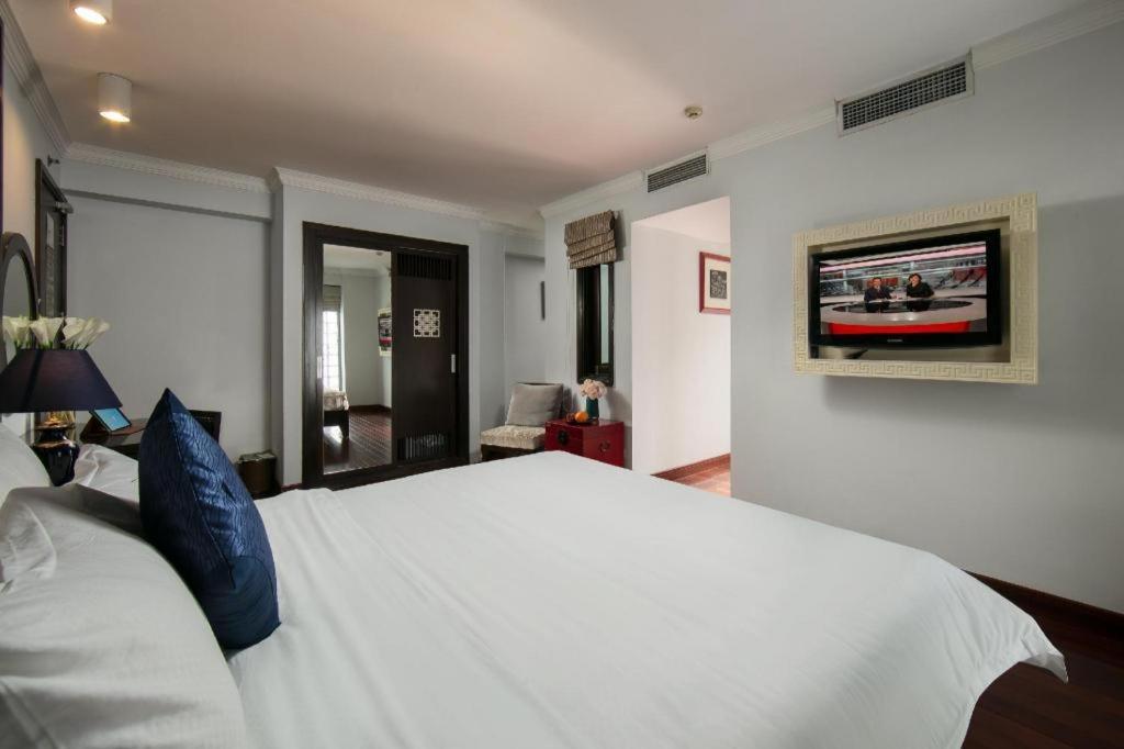 Church Boutique Hotel Hang Trong Ханой Экстерьер фото