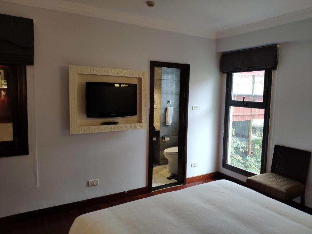 Church Boutique Hotel Hang Trong Ханой Экстерьер фото