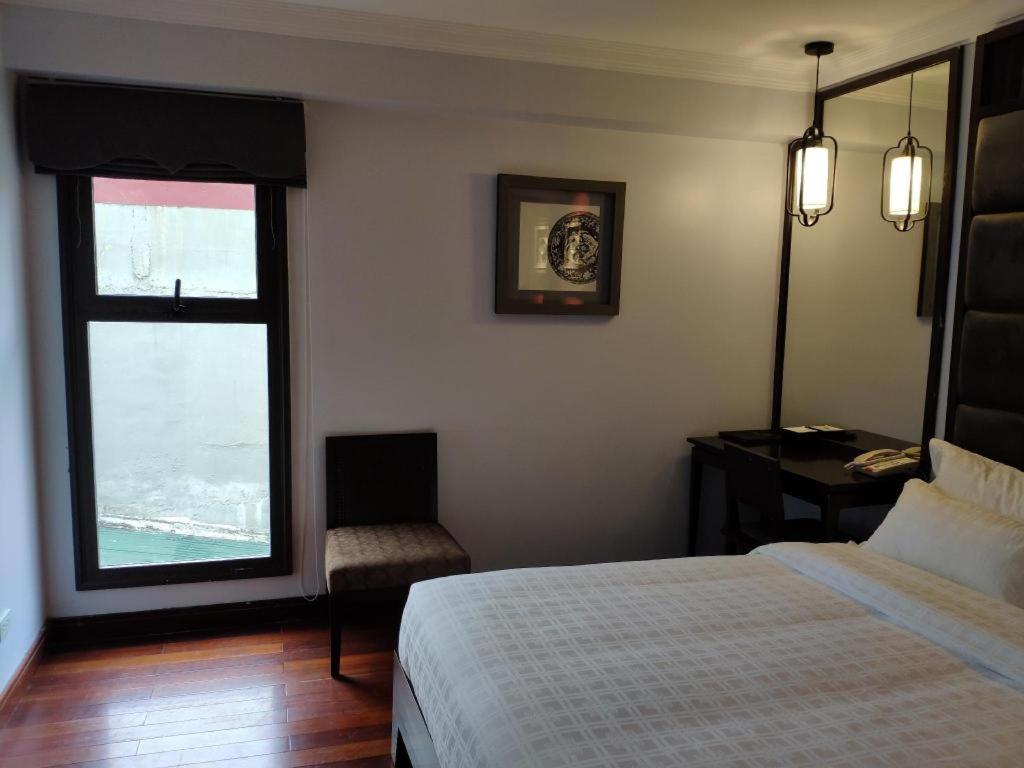 Church Boutique Hotel Hang Trong Ханой Экстерьер фото