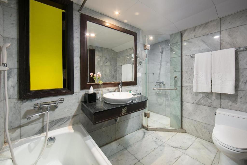Church Boutique Hotel Hang Trong Ханой Экстерьер фото