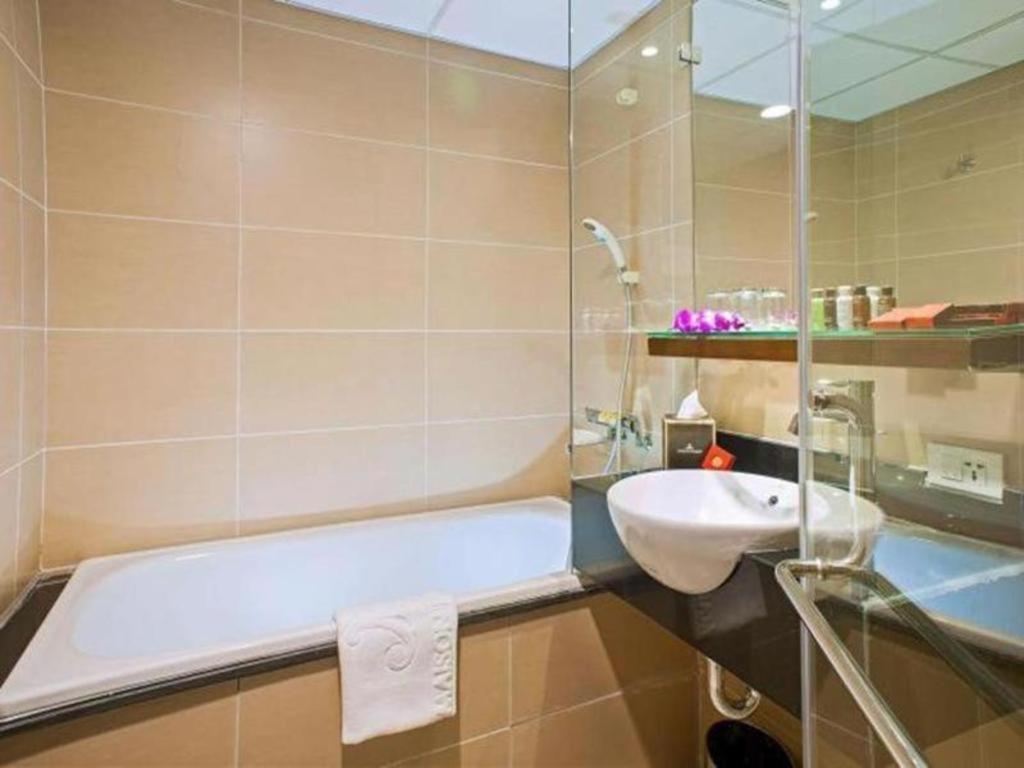 Church Boutique Hotel Hang Trong Ханой Экстерьер фото