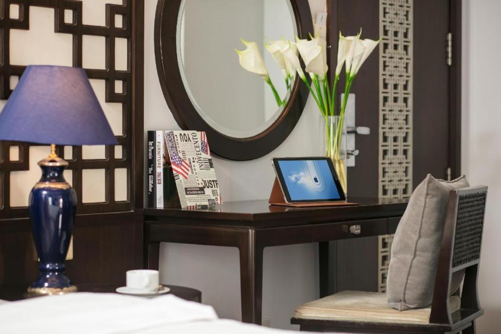 Church Boutique Hotel Hang Trong Ханой Экстерьер фото
