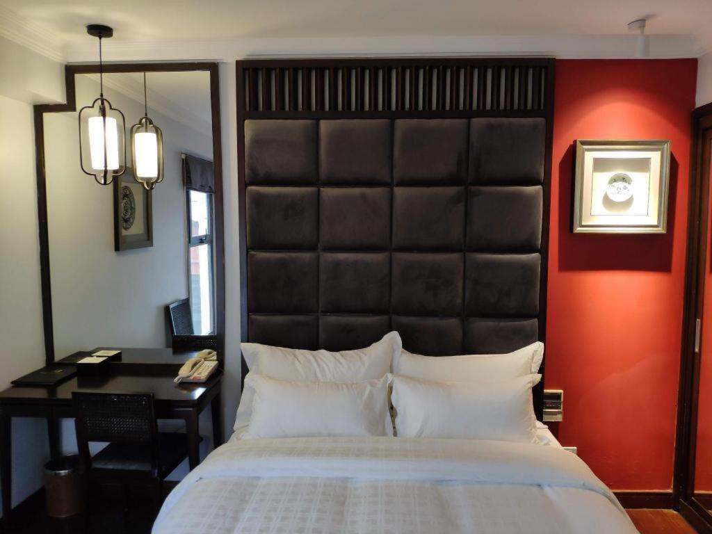 Church Boutique Hotel Hang Trong Ханой Экстерьер фото