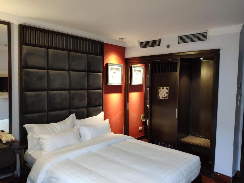 Church Boutique Hotel Hang Trong Ханой Экстерьер фото